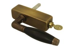 Draaikiep greep met slot (1931) messing verouderd ebbenhout