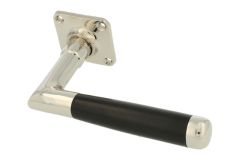 Enkele deurklink met rozet messing vernikkeld ebben (1918)