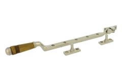 Raamuitzetter (1908) messing vernikkeld hoorn